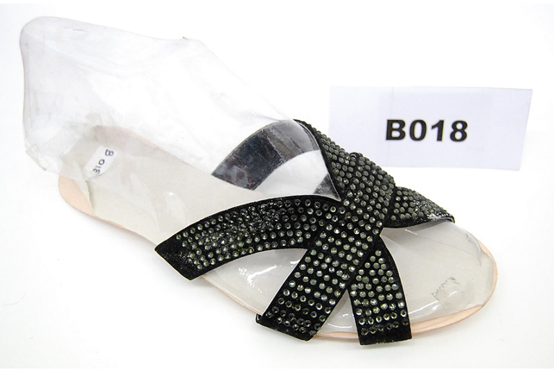 B 018 black